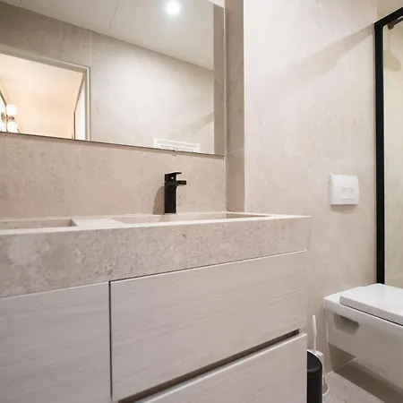 Mbm - Echiquier Apartment
